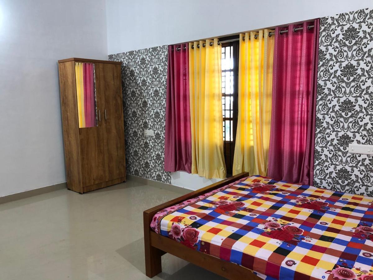 Candlehut Homestay Nīleshwar Екстериор снимка